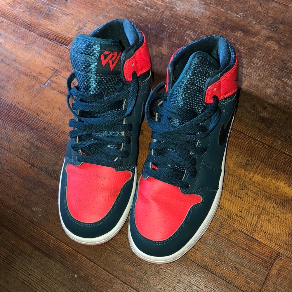 Kids Air Jordan Retro 1 High OG Basketball Shoes